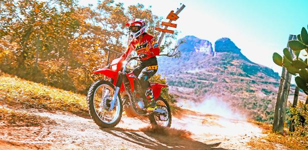 Honda CRF 250F 2022: moto de entrada no off-road ganha visual de corrida